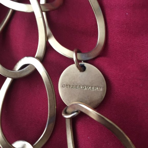 Matte Gold Plated Necklace and bracelets - Picture 4 of 4